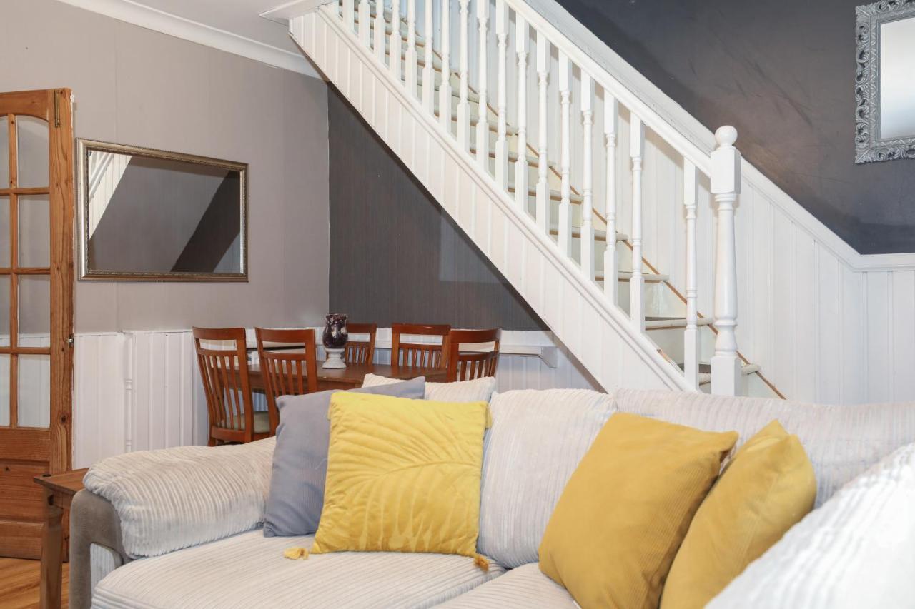 Beautiful 4 Bedroom Cottage - Ideal Location - Free Parking Эдинбург Экстерьер фото