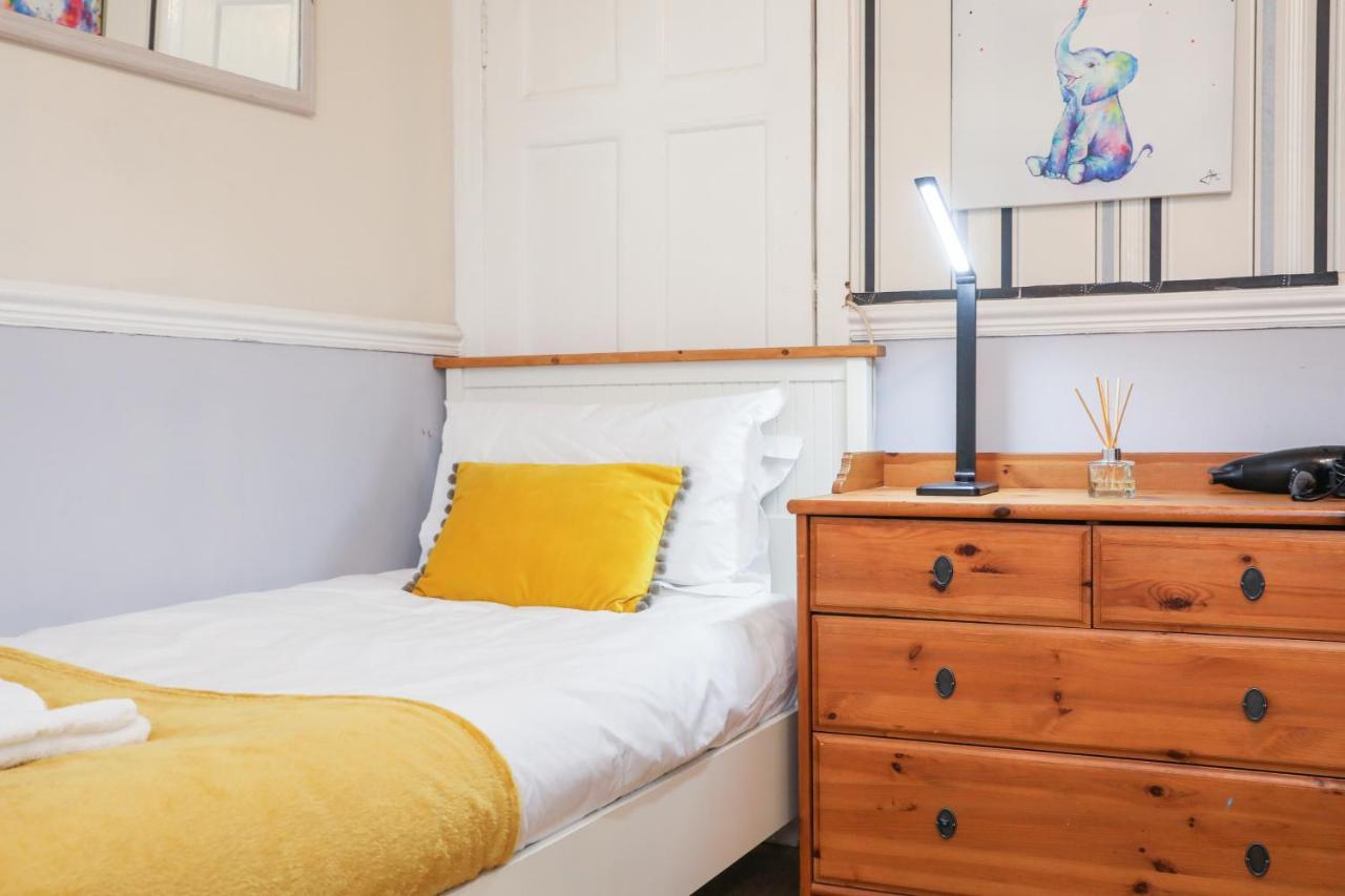 Beautiful 4 Bedroom Cottage - Ideal Location - Free Parking Эдинбург Экстерьер фото